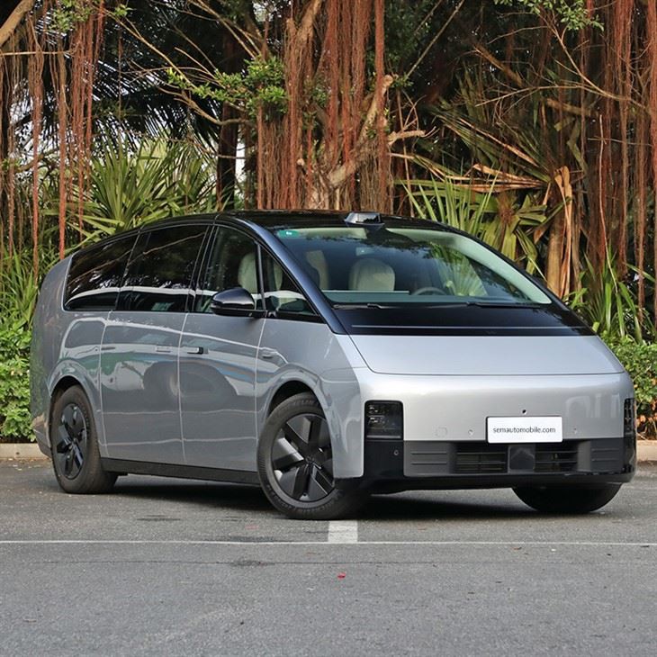 Li Lixiang Mega 5 Doors 7 Seats MPV