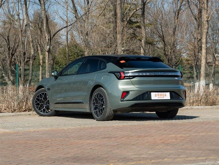 Zeekr 001 Pure Electric AWD Sedan